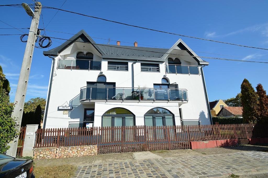 Nora Haz Hajduszoboszlo酒店 外观 照片