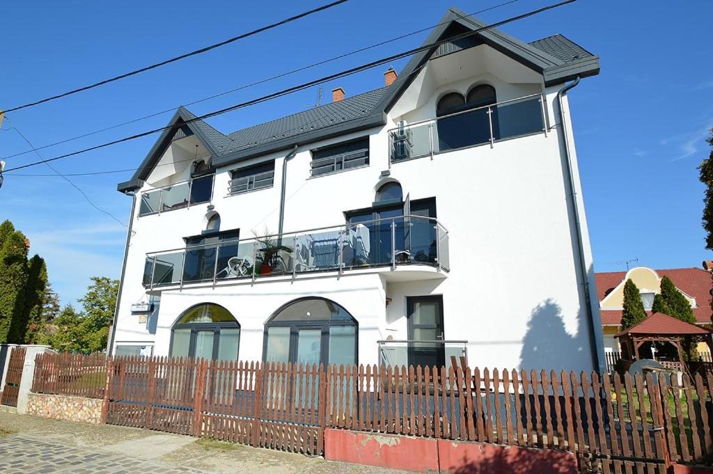 Nora Haz Hajduszoboszlo酒店 外观 照片